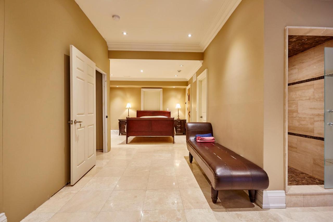 Elegant Apartment With Sauna 多伦多 外观 照片
